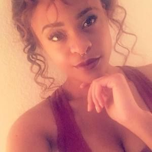 Meet your Posher, Destine